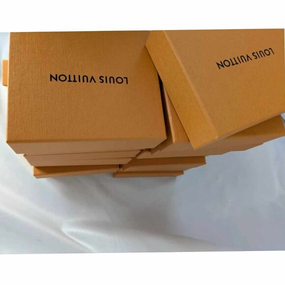 Authentic Louis Vuitton 1 Box for Wallet [ Price per Box] 165-121924 - Picture 10 of 16